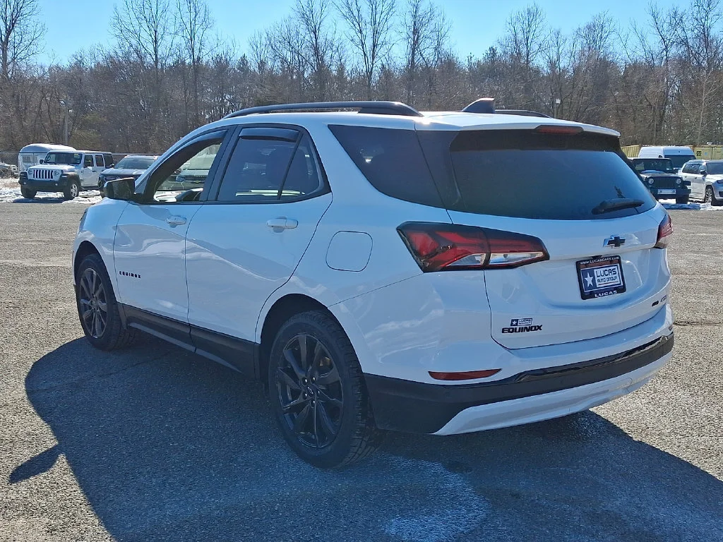 Used 2024 Summit White Chevrolet RS image 8