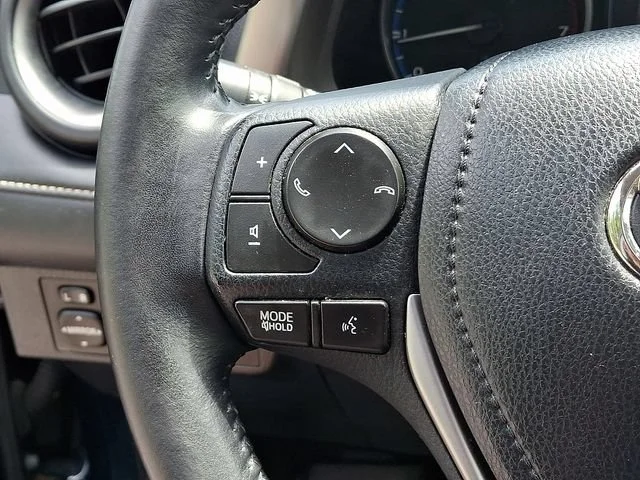Used 2017 Blue Toyota XLE image 22