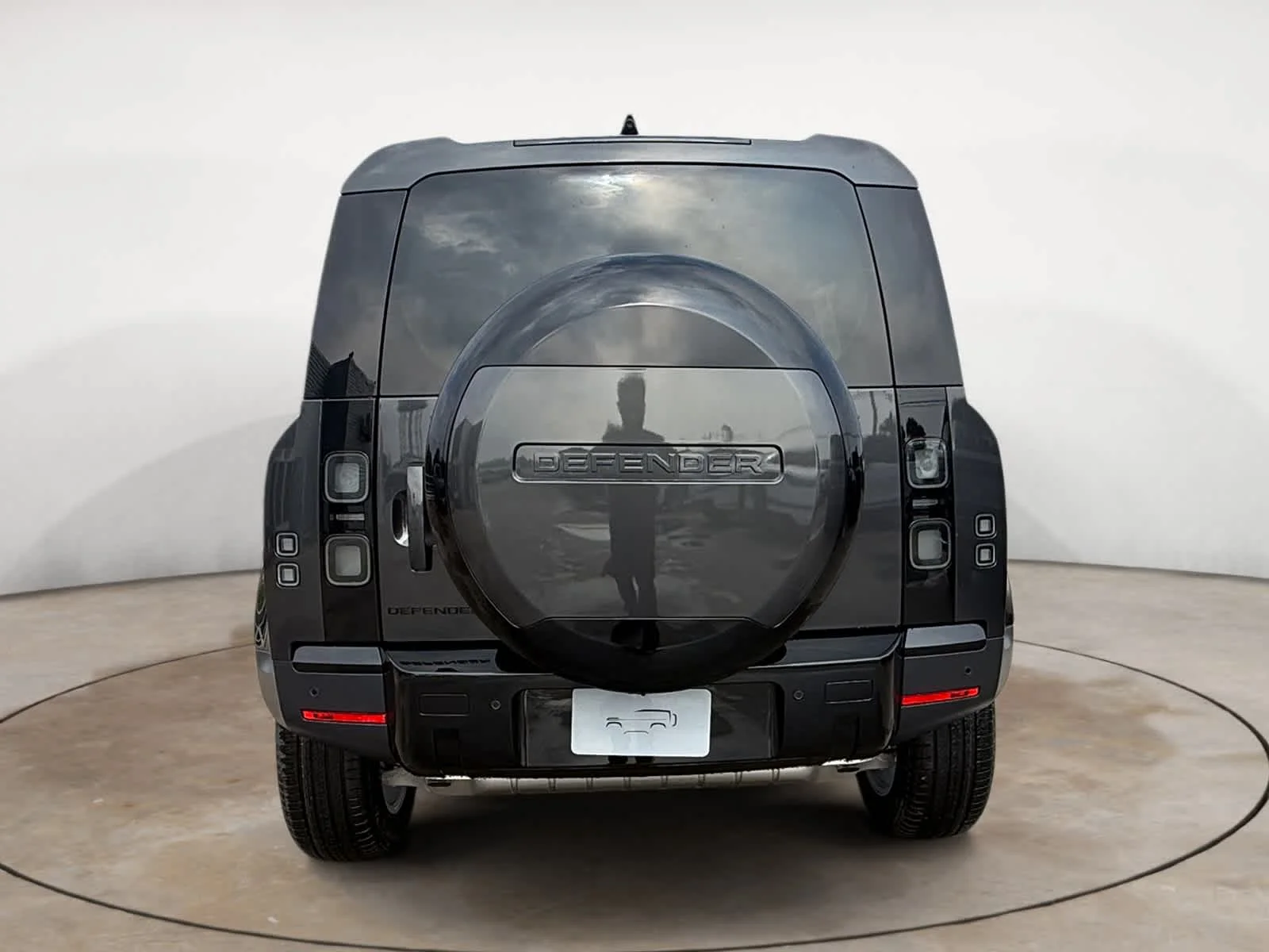 New 2026 Carpathian Grey Land Rover S image 4