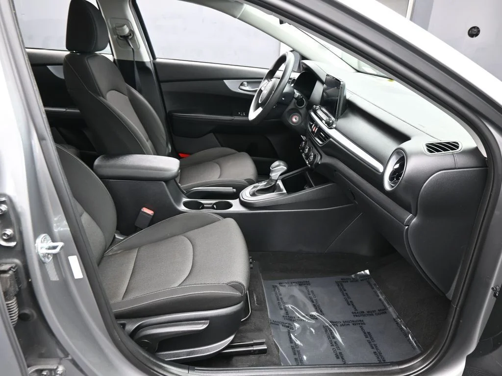 Used 2022 Steel Gray Kia LXS image 33
