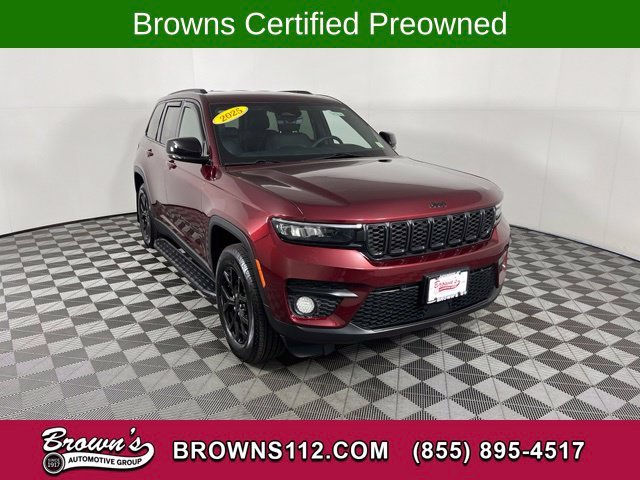 Used 2025 Red Jeep Altitude image 1