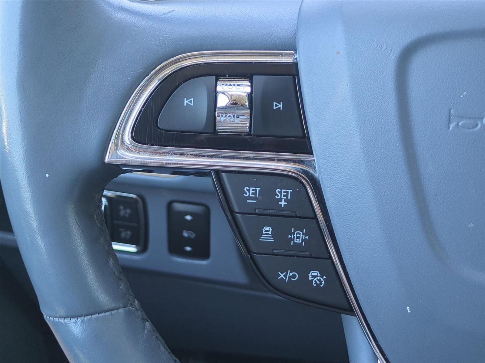 Used 2022 Chroma Crystal Blue Metallic Premium Colorant Lincoln Black Label image 20