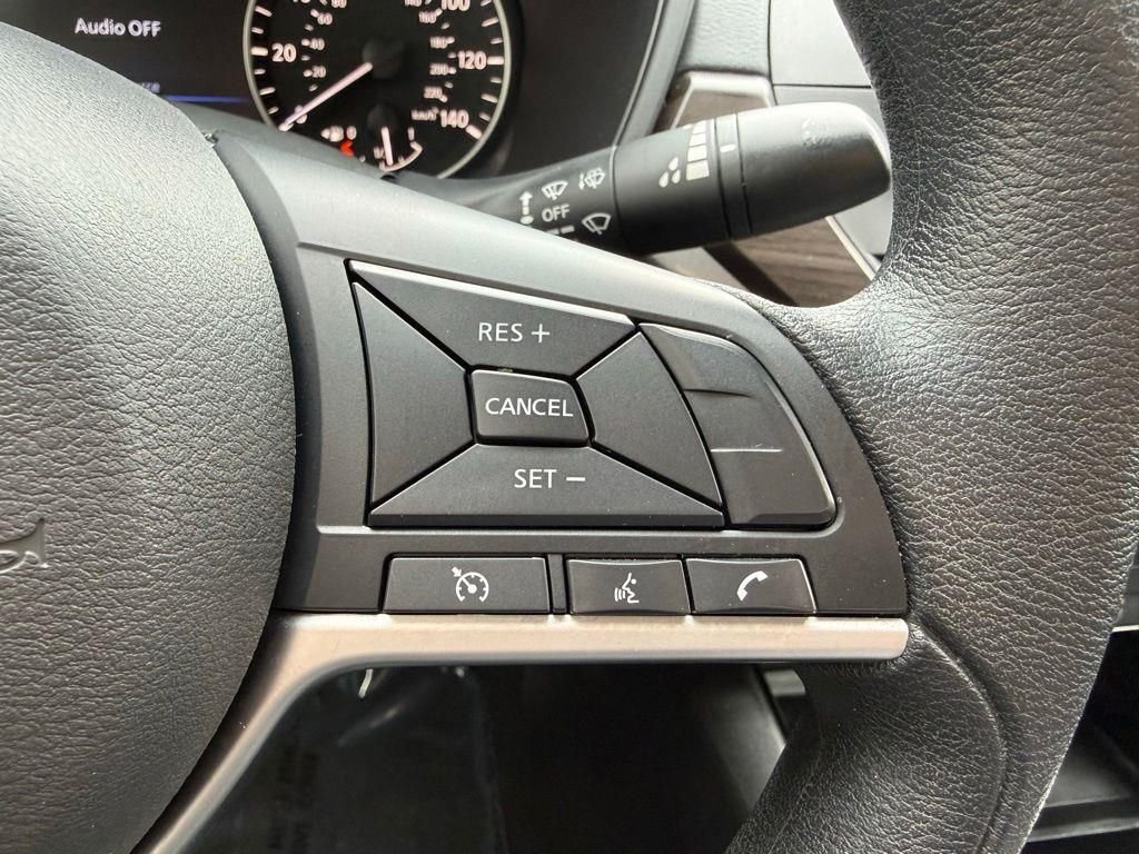 Used 2024  Nissan 2.5 SV image 16