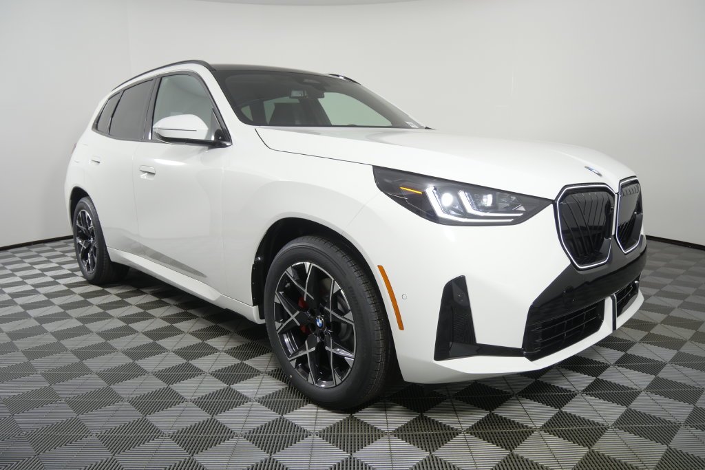 New 2026 Alpine White BMW 30 xDrive image 2