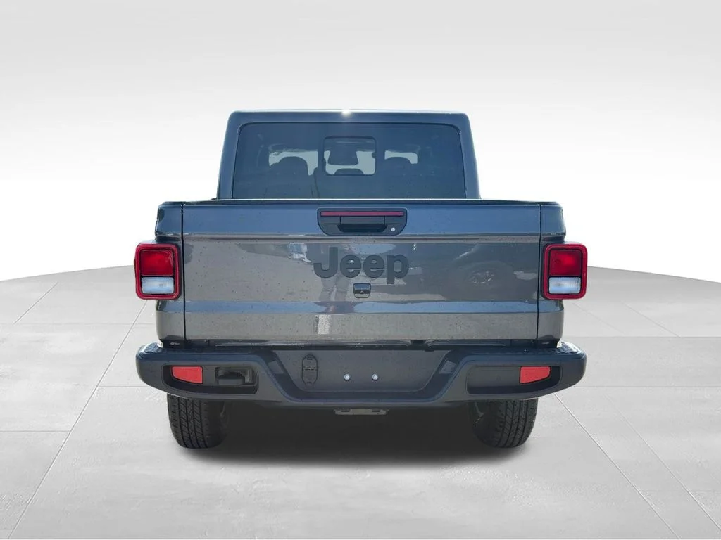 New 2026 Granite Crystal Metallic Clear-Coat Exterior Paint Jeep Sport S image 4