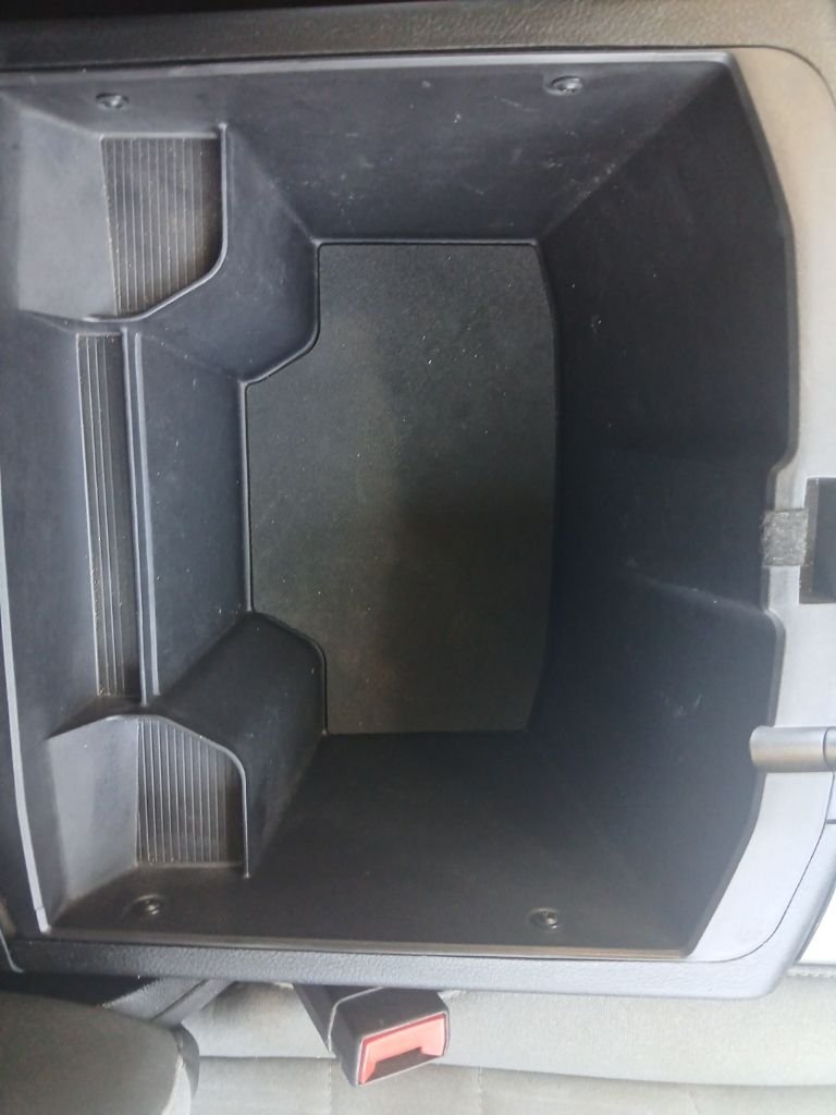 Used 2023 White Ram SLT image 27