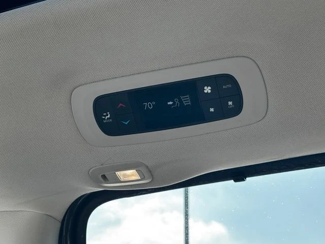 2020 Chrysler Pacifica Limited - Photo 23