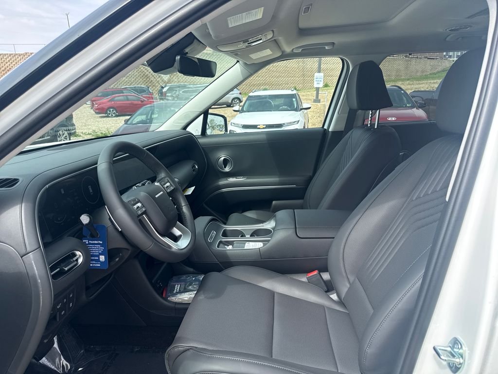 New 2026 White Hyundai SEL Premium image 9