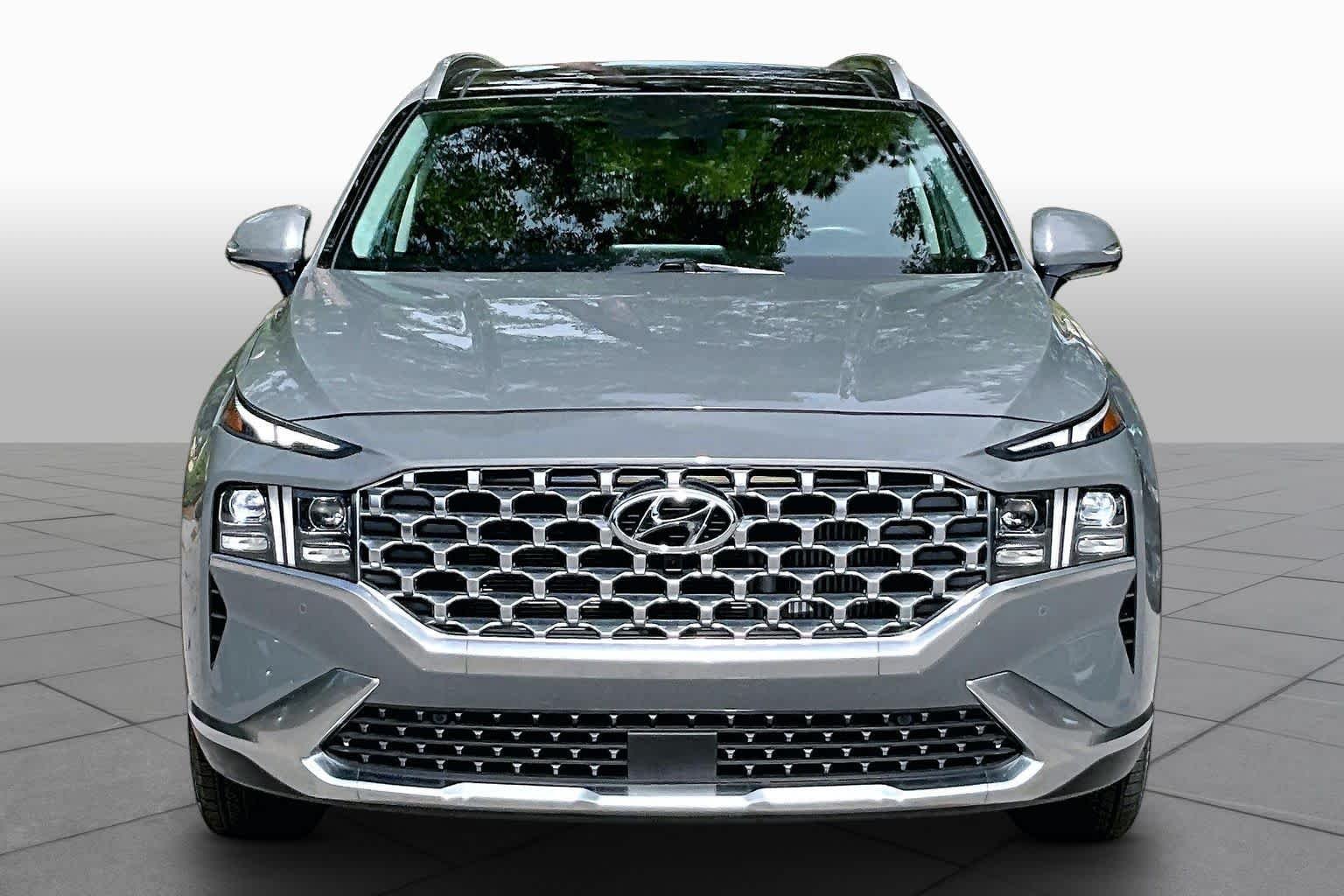Used 2022 Hampton Gray Hyundai Limited image 4