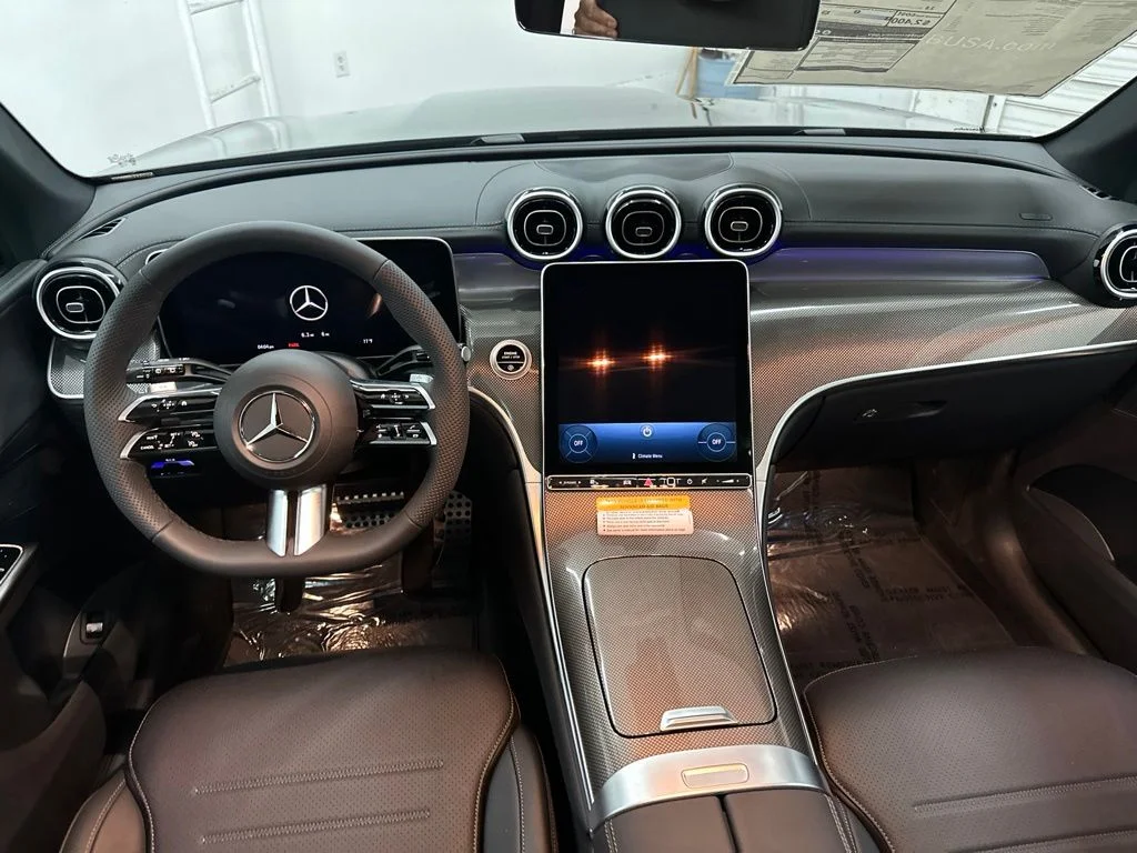 New 2026 Black Mercedes-Benz GLC 300 image 21