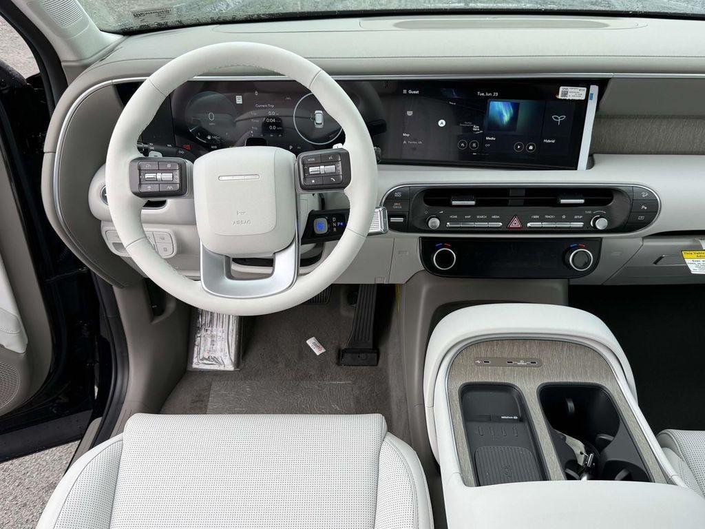 New 2026 Abyss Black Hyundai SEL 7P image 16