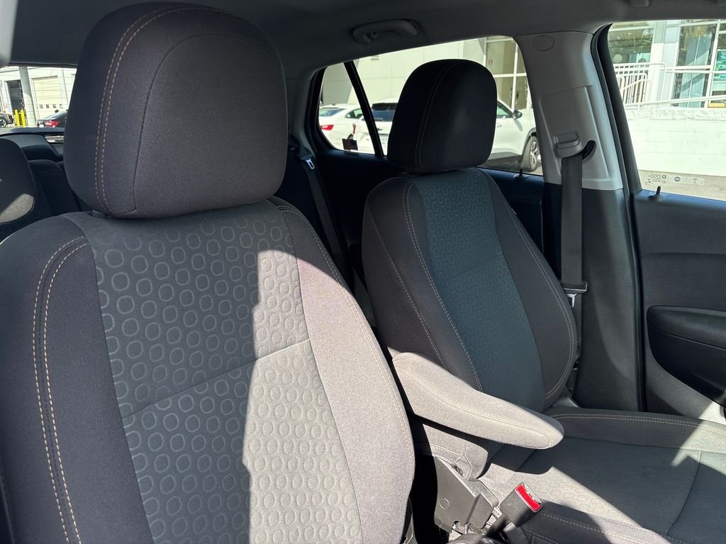 Used 2020 Gray Chevrolet LS image 28