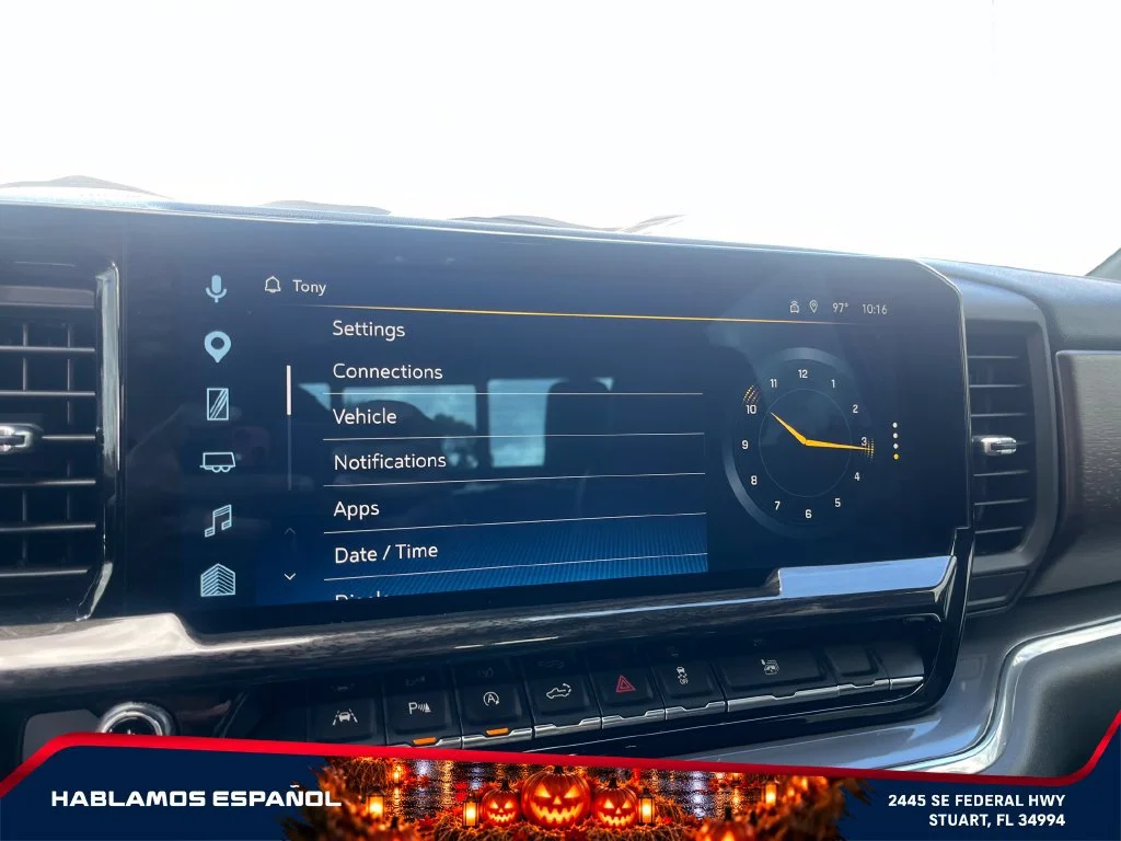 Used 2023 IRIDESCENT PEARL TRICOAT Chevrolet High Country image 30
