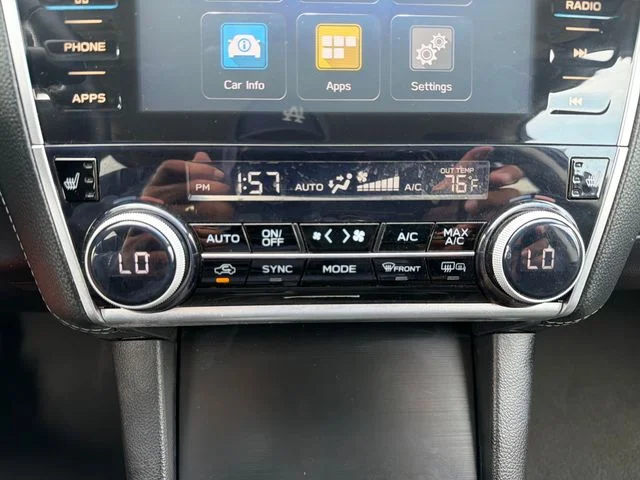 Used 2018 Blue Subaru 2.5i Premium image 14