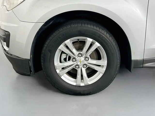 Used 2013 Silver Chevrolet LS image 23