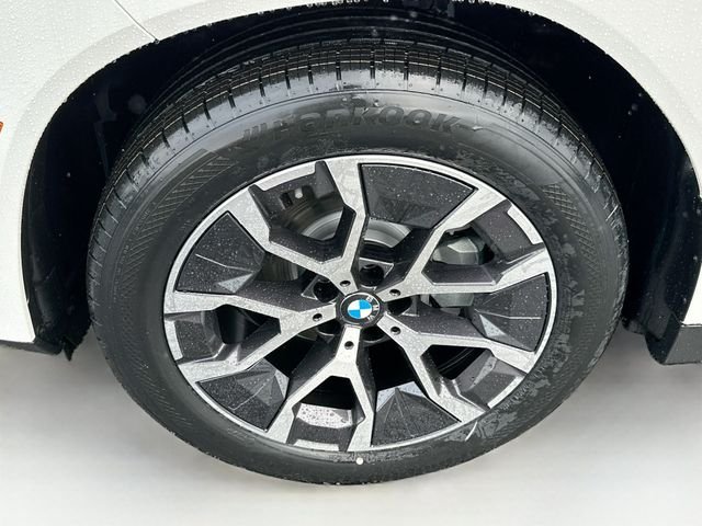 New 2026 White BMW 30 xDrive image 26