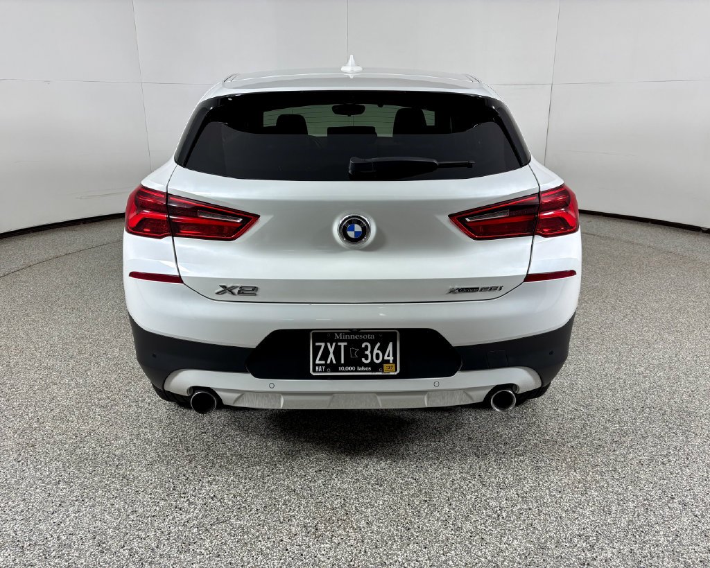 Used 2018 White BMW xDrive28i image 7