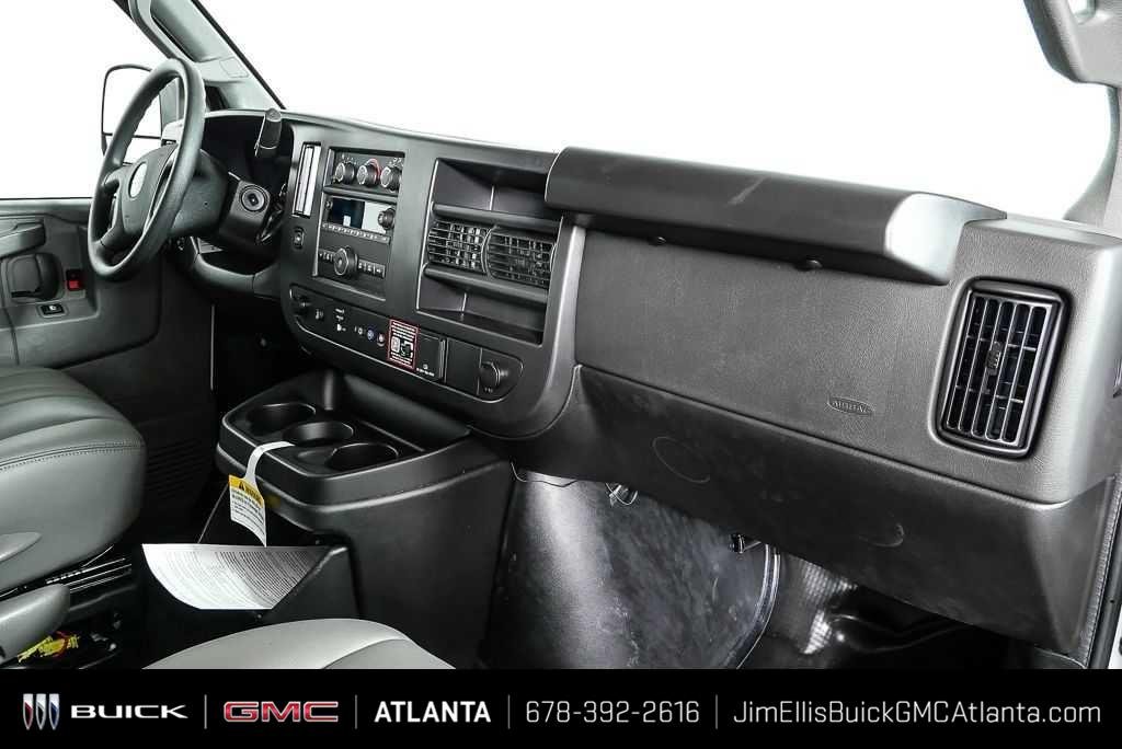 New 2025 Summit White GMC Work Van image 19
