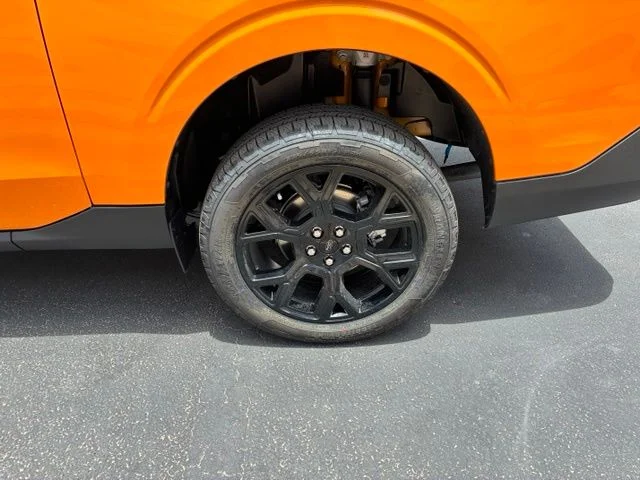 New 2026 Orange Fury Metallic Tri-Coat Ford XLT image 17