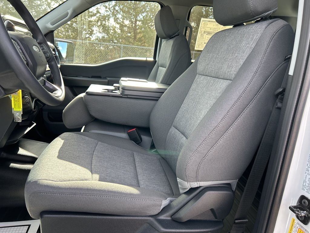 New 2026 Oxford White Ford XL image 14