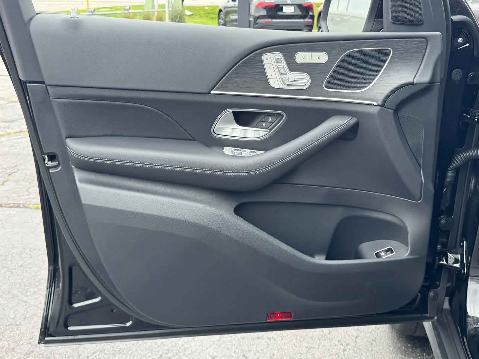 New 2026 Black Mercedes-Benz GLE 350 image 17