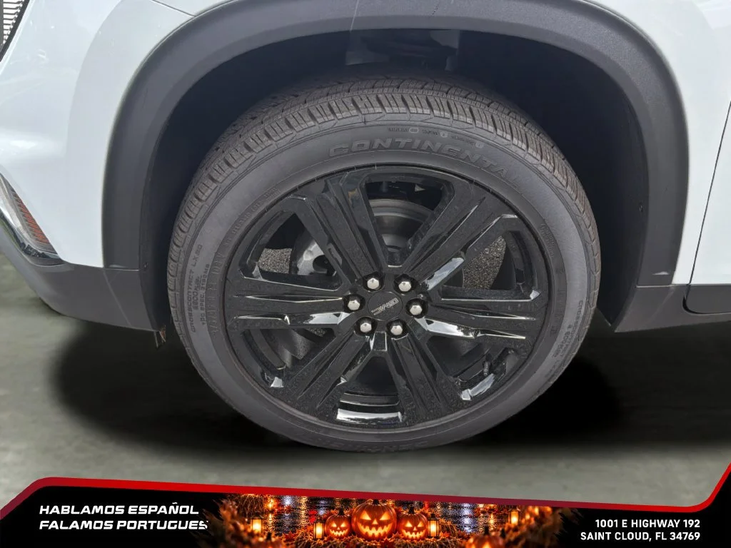 New 2026 Glacier White Tricoat GMC Elevation image 37