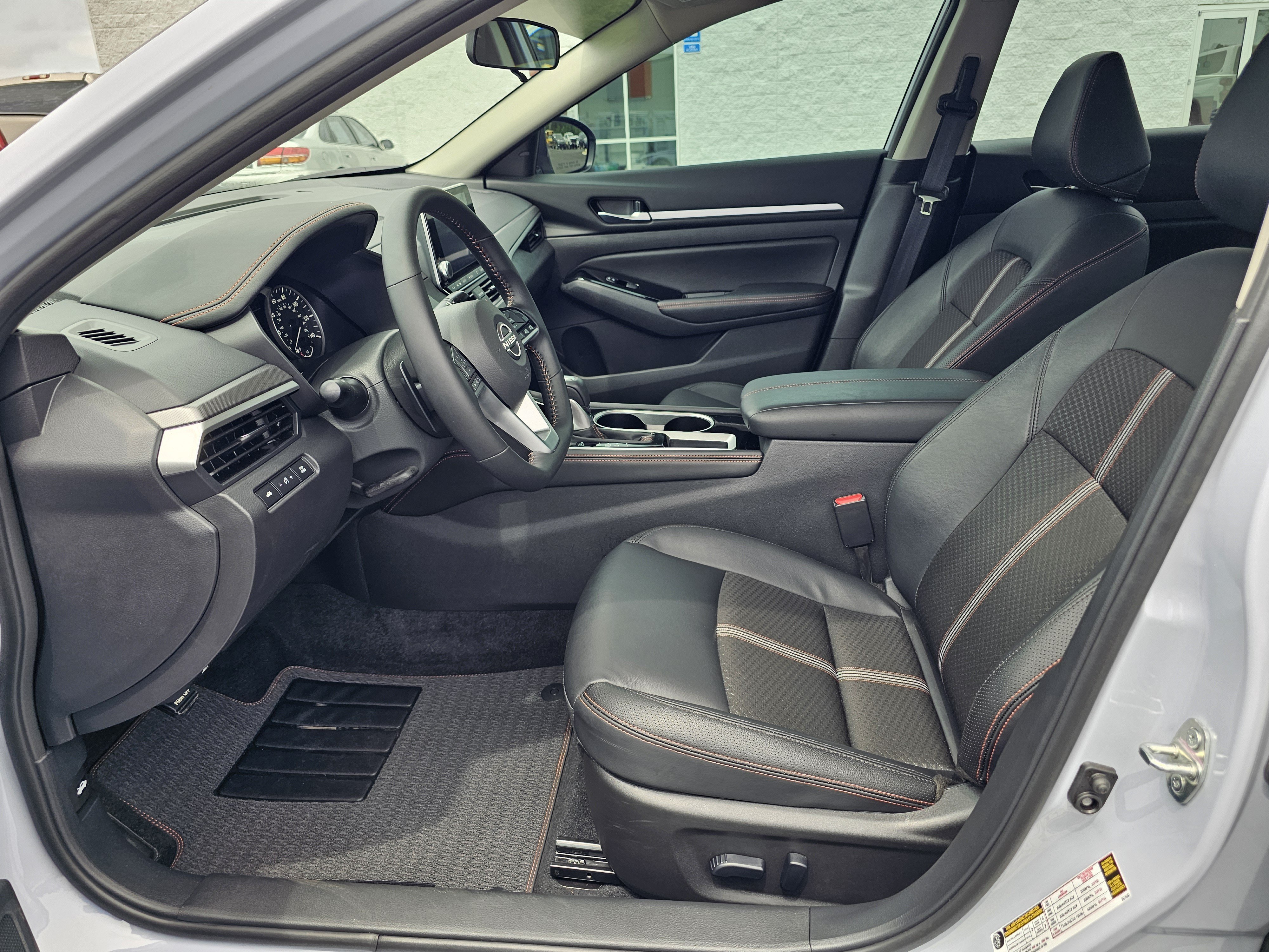 Used 2025 Gray Nissan SR FWD image 18
