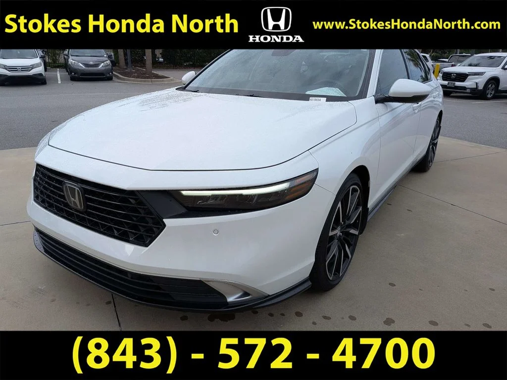 Used 2023 White Honda Touring image 4