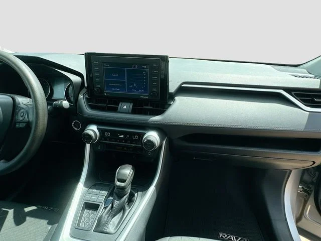 Used 2021 Silver Toyota XLE image 32