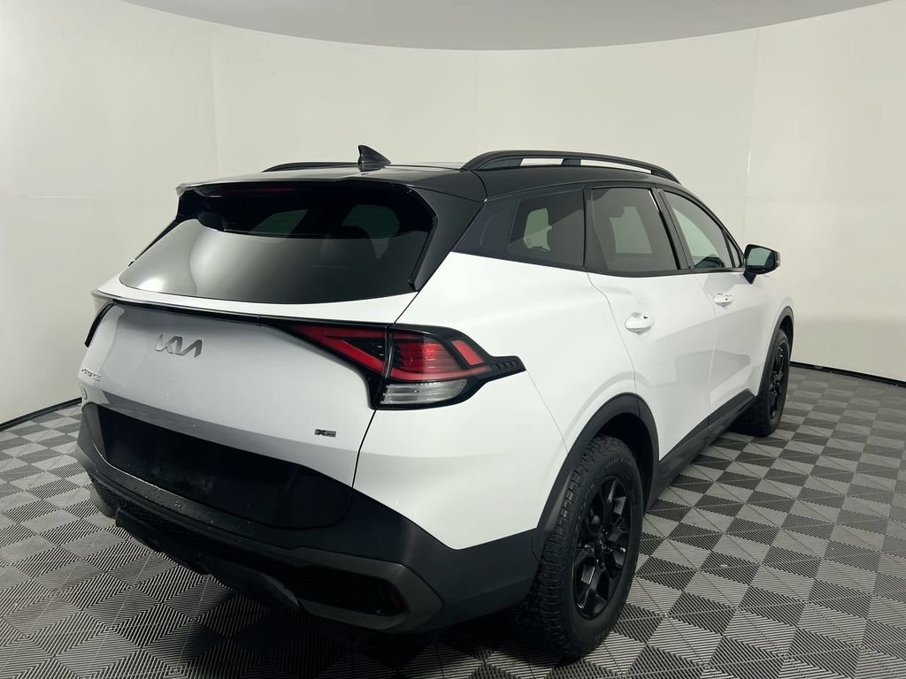 Used 2023 White Kia X-Pro Prestige image 3