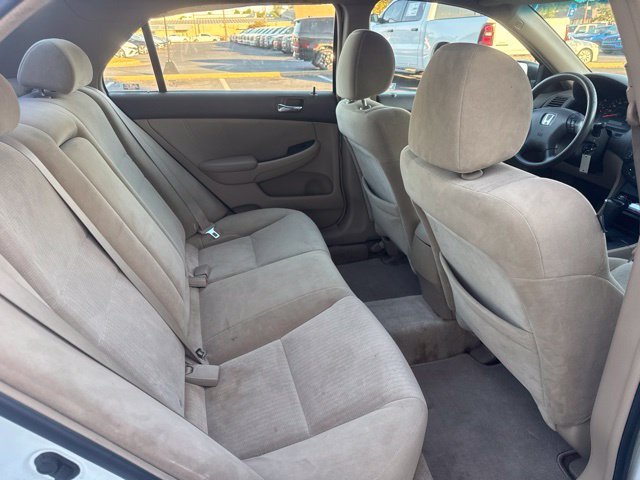Used 2005 White Honda LX image 21