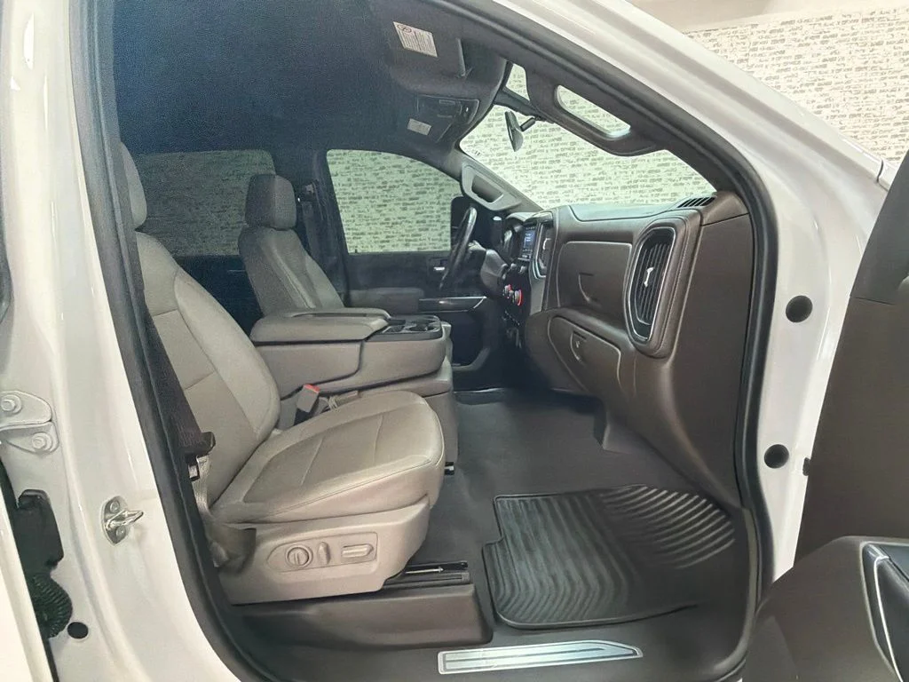 Used 2023 Summit White Chevrolet LTZ image 11