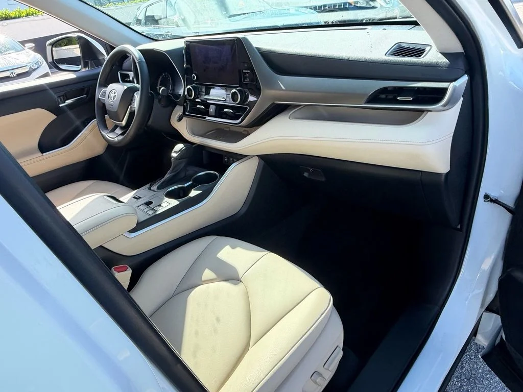 Used 2024 Beige Toyota XLE image 18