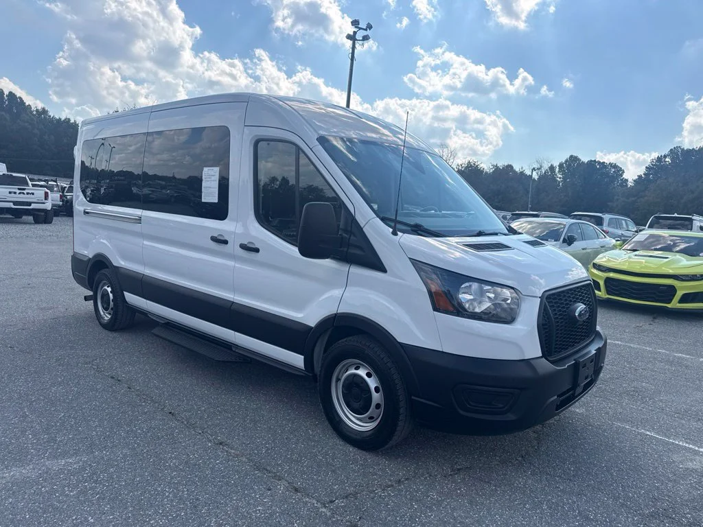 Used 2023 White Ford XL image 7