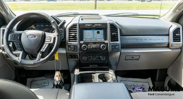 Used 2017 Black Ford XLT image 13
