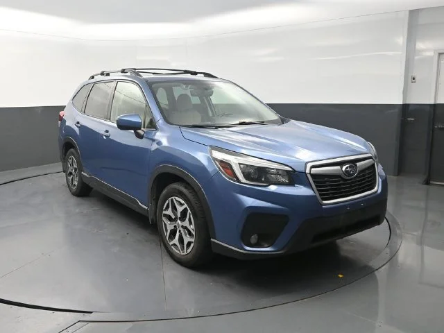 Used 2021 Blue Subaru Premium image 10