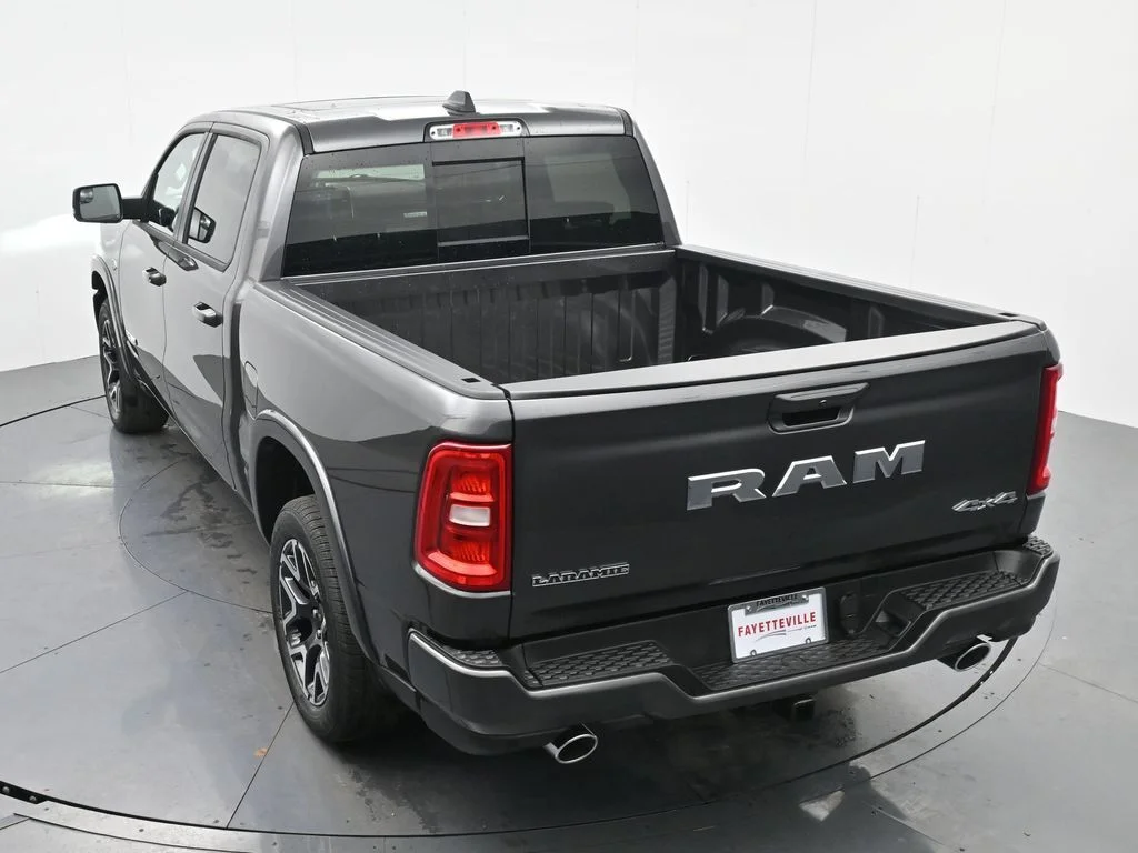 New 2026 Granite Crystal Metallic Clear-Coat Exterior Paint RAM Laramie image 29