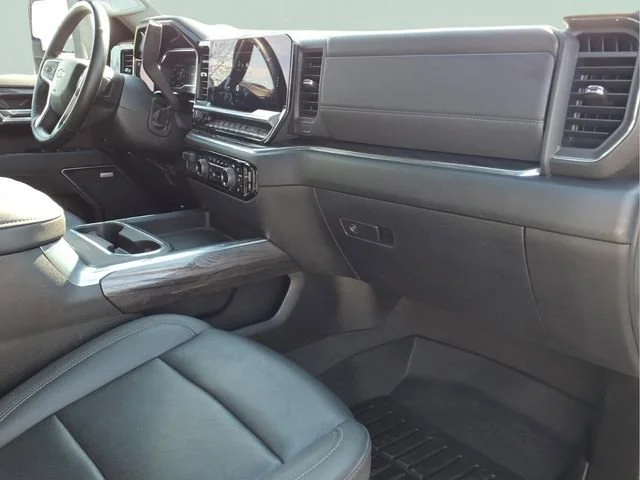 Used 2025 Summit White Chevrolet LTZ image 24