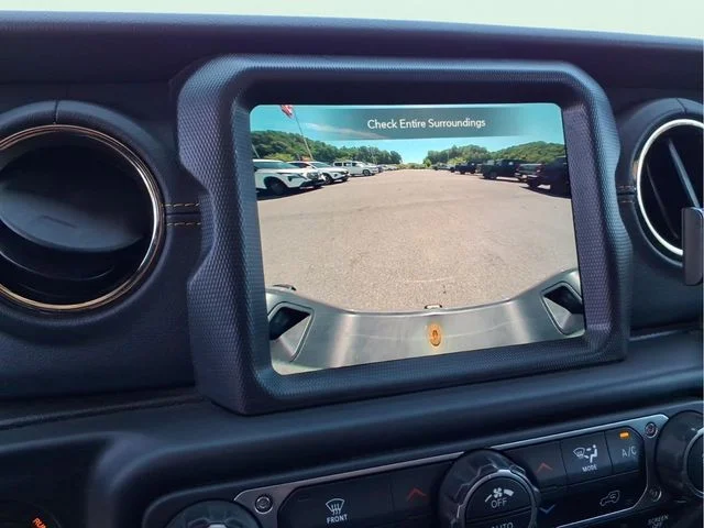Used 2023 Gray Jeep High Altitude image 27
