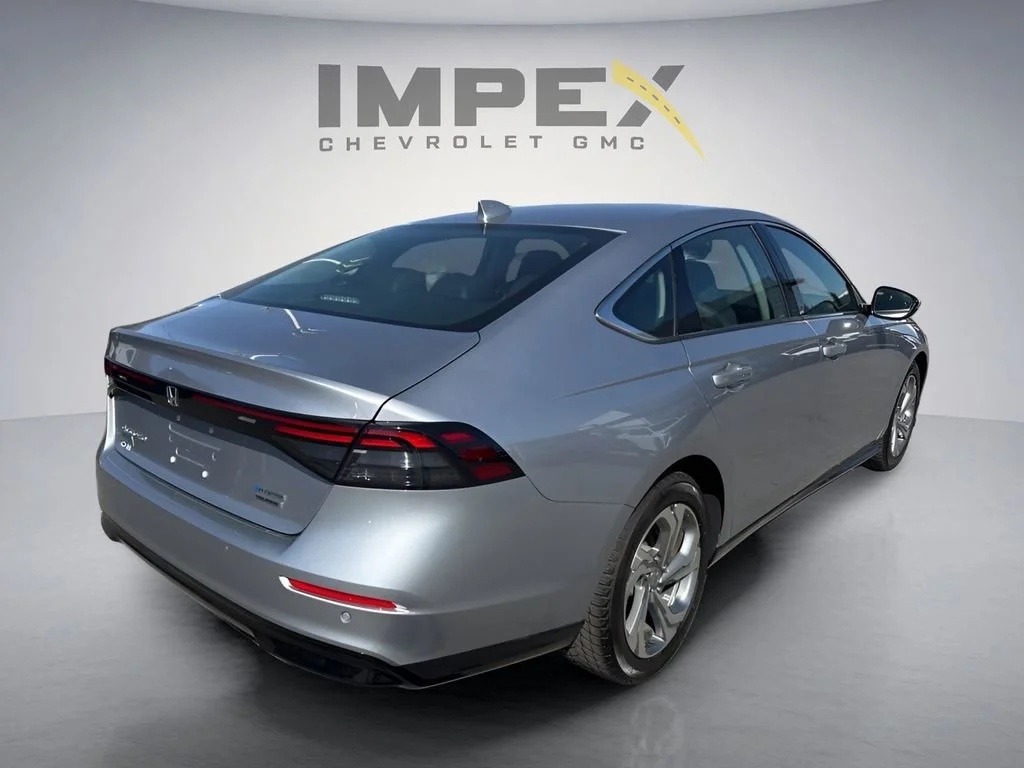 Used 2023 Silver Honda Touring image 5