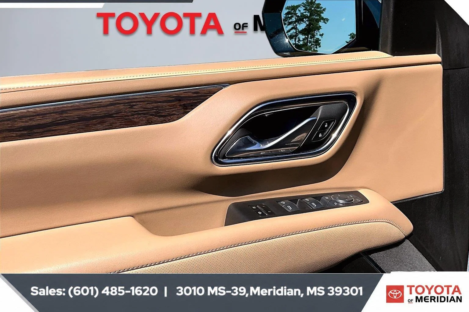 Used 2024 Sterling Gray Metallic Chevrolet Premier image 17