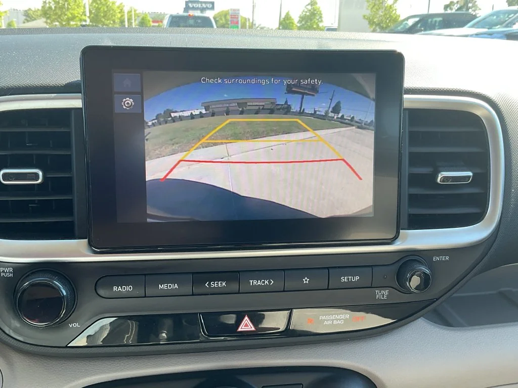 Used 2025 Gray Hyundai SEL image 27