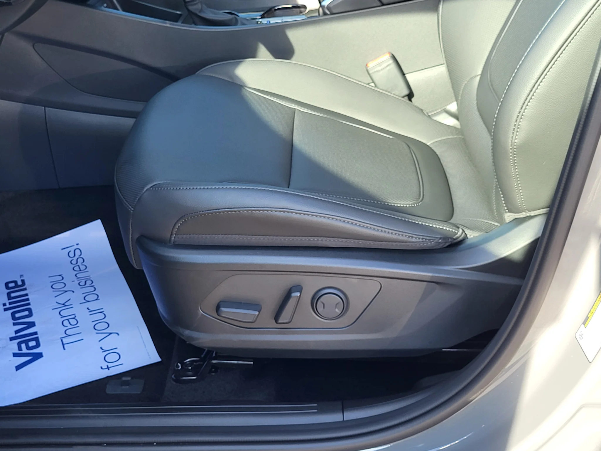 New 2027 Hampton Gray Hyundai SEL Activity image 20