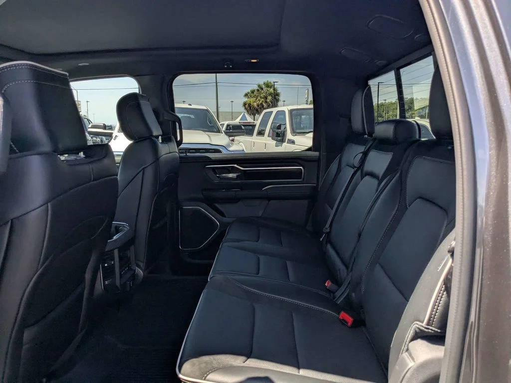 New 2026 Granite Crystal Metallic Clear-Coat Exterior Paint RAM Laramie image 13
