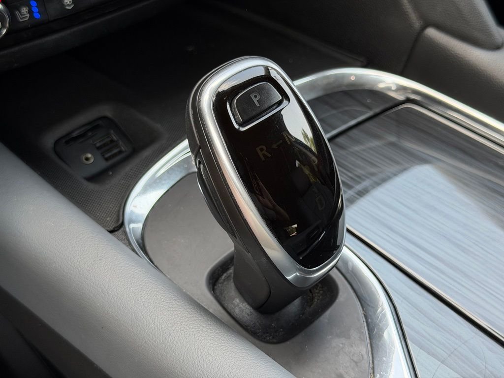 Used 2020 White Buick Premium Group image 33