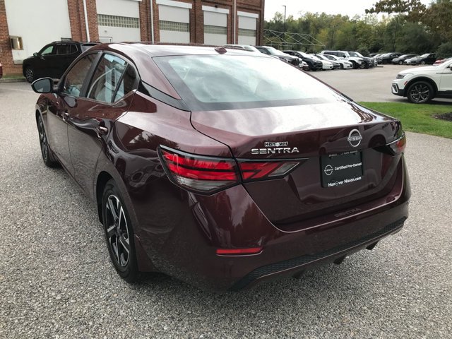 Used 2025 Rosewood Metallic Nissan SV image 4