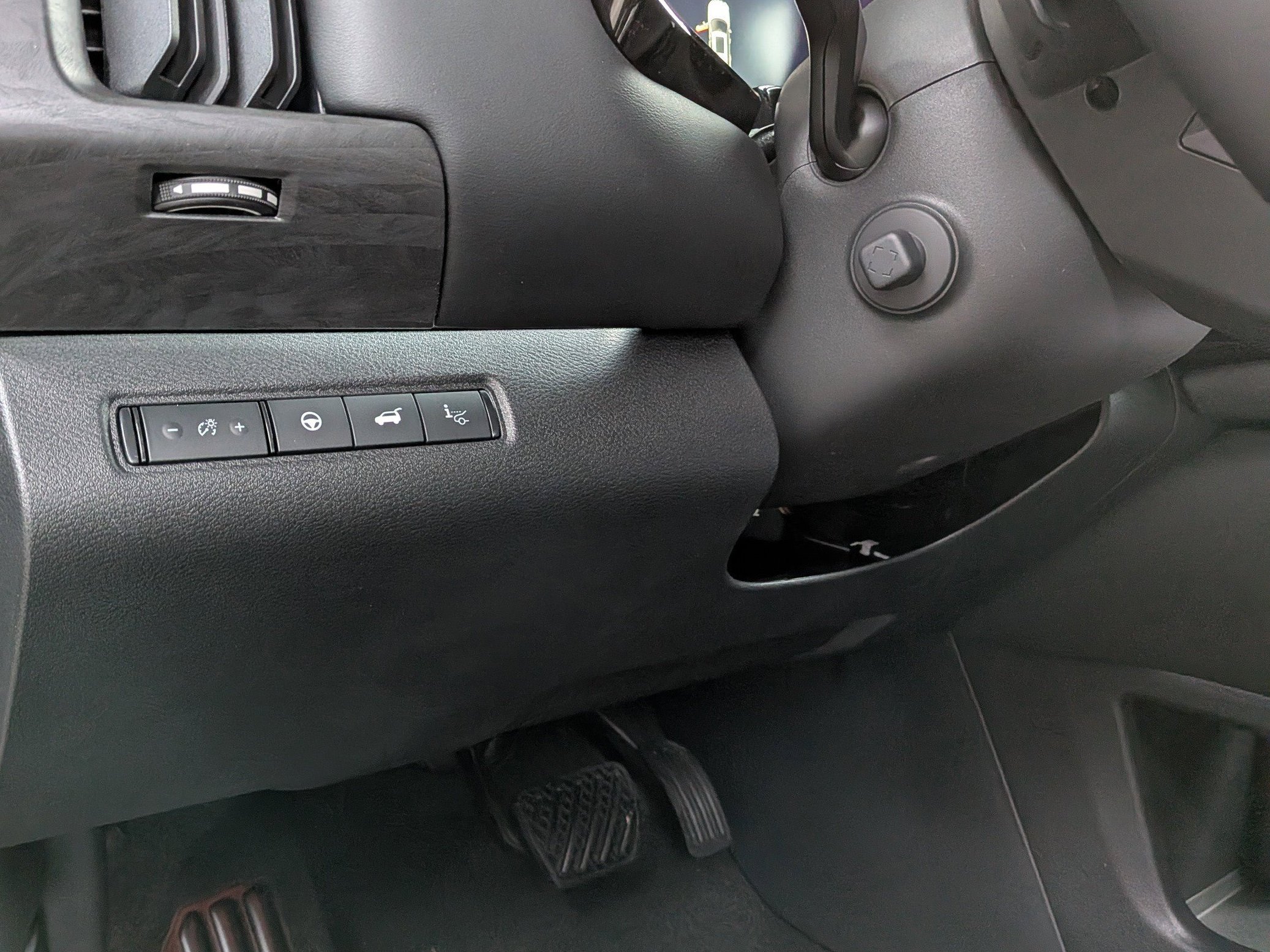New 2026 Black Nissan Platinum image 16