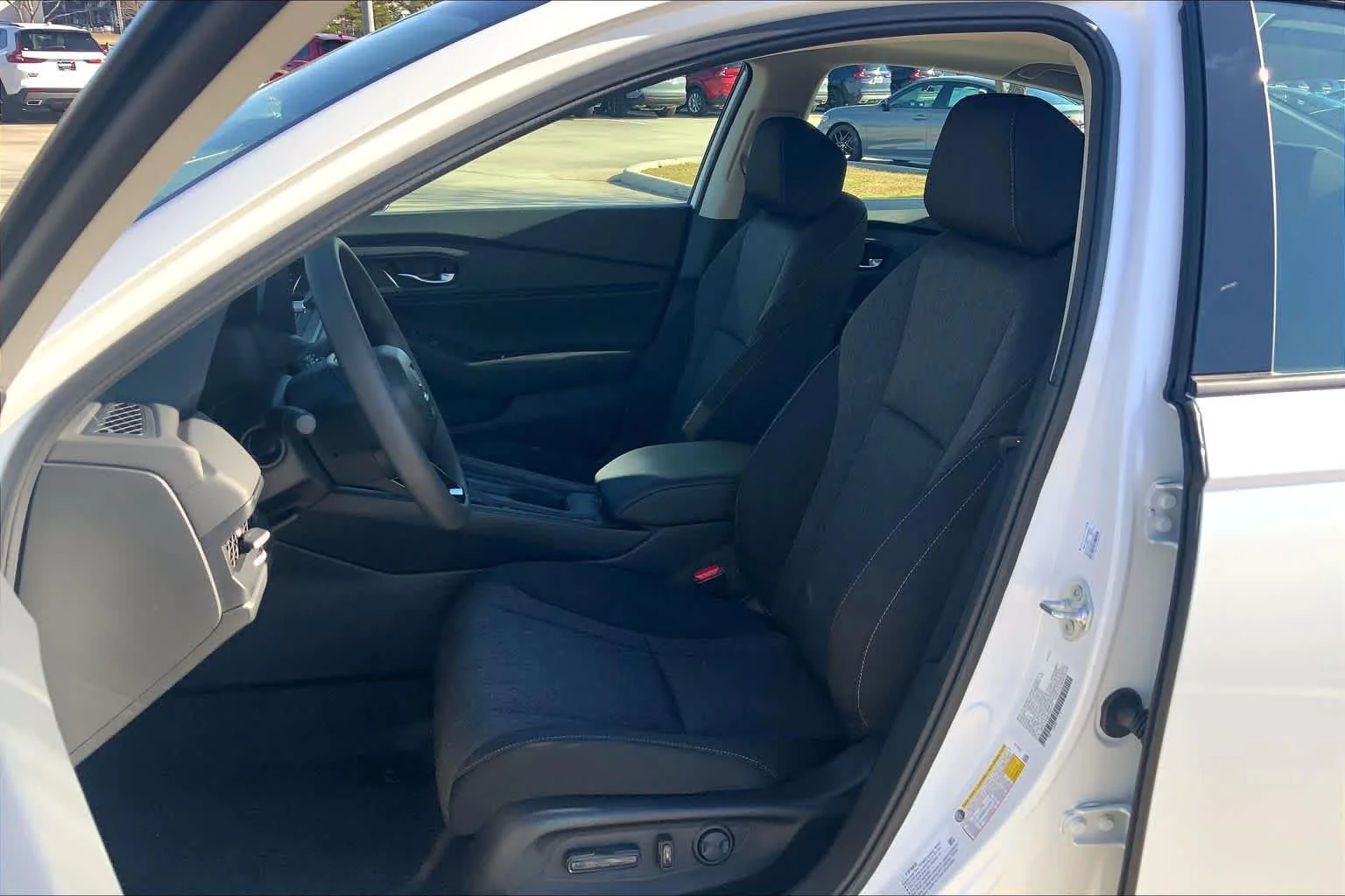 New 2026 Platinum White Pearl Honda SE image 9