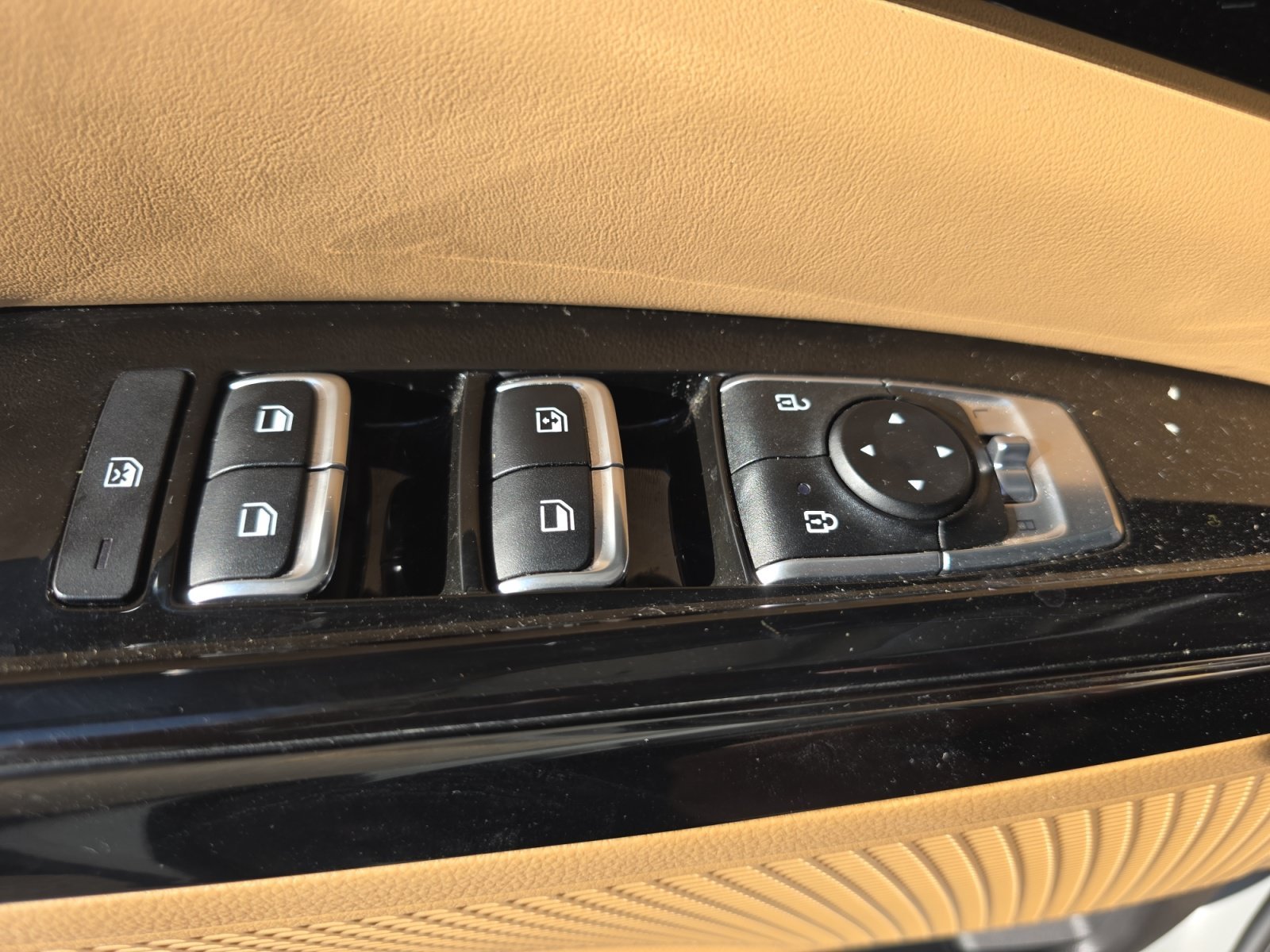 Certified Used 2024 Ceramic Silver Kia EX image 26