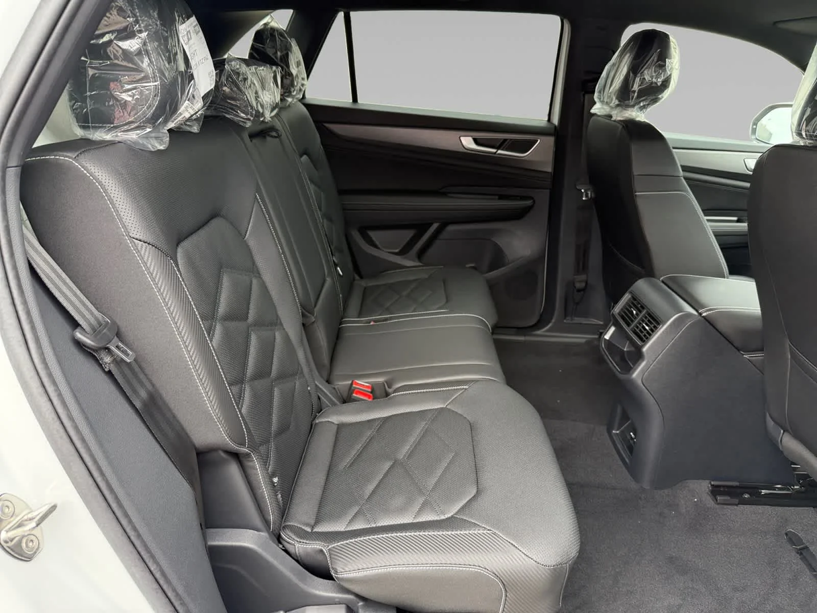 New 2026 Opal White Pearl Volkswagen 2.0T SE image 22